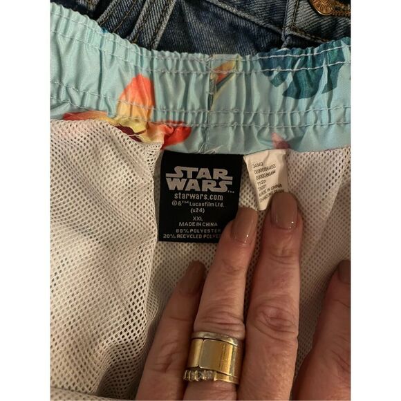 Star Wars Grogu Baby Yoda Swim Trunks sz XXL NWOT - Picture 6 of 6